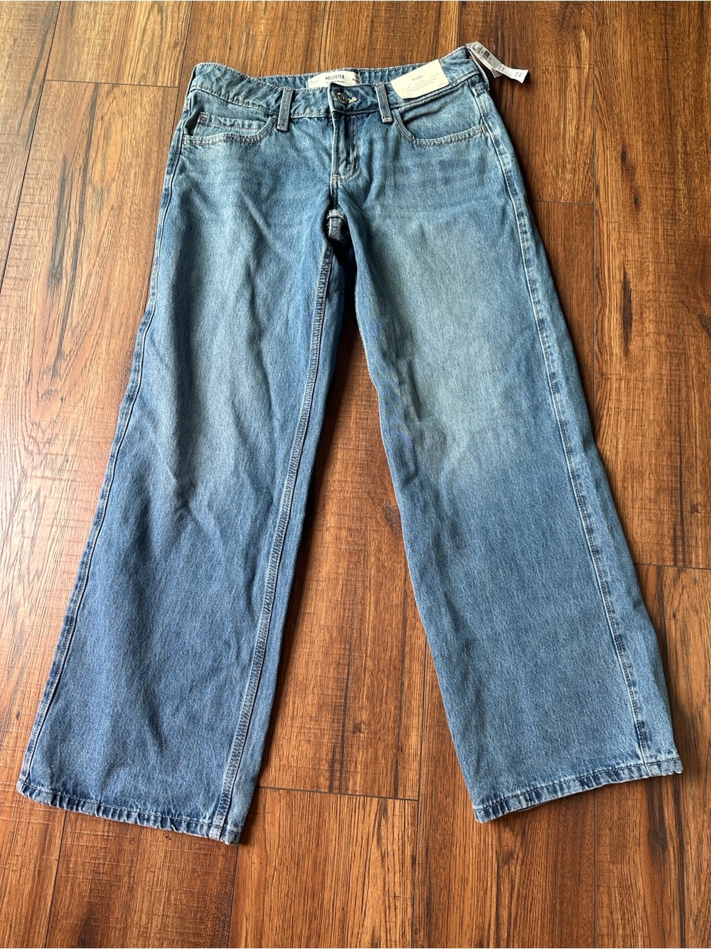 Women’s Hollister Low Rise Baggy Jeans